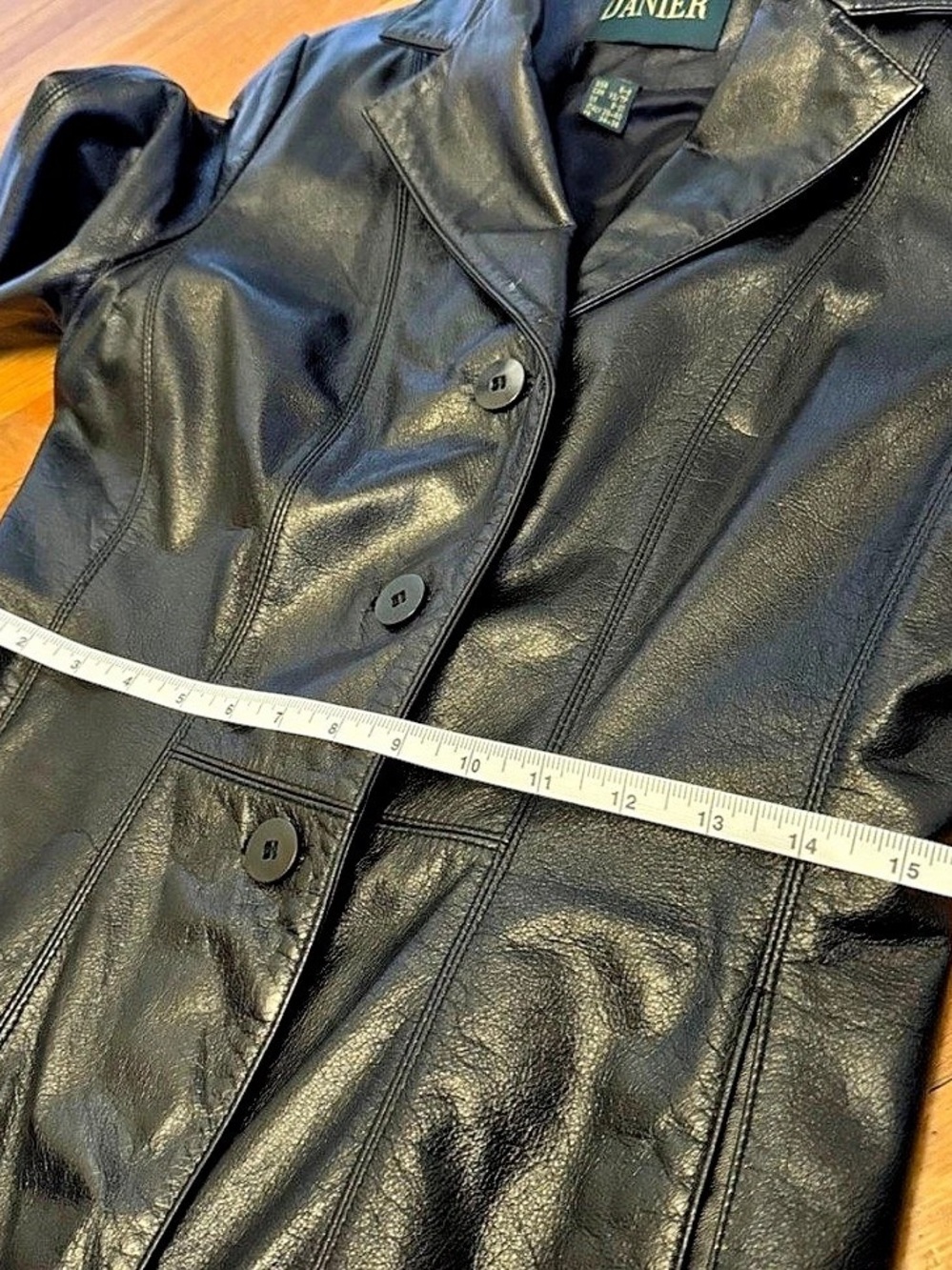 Danier Leather Button-Front Jacket - Picture 7 of 12